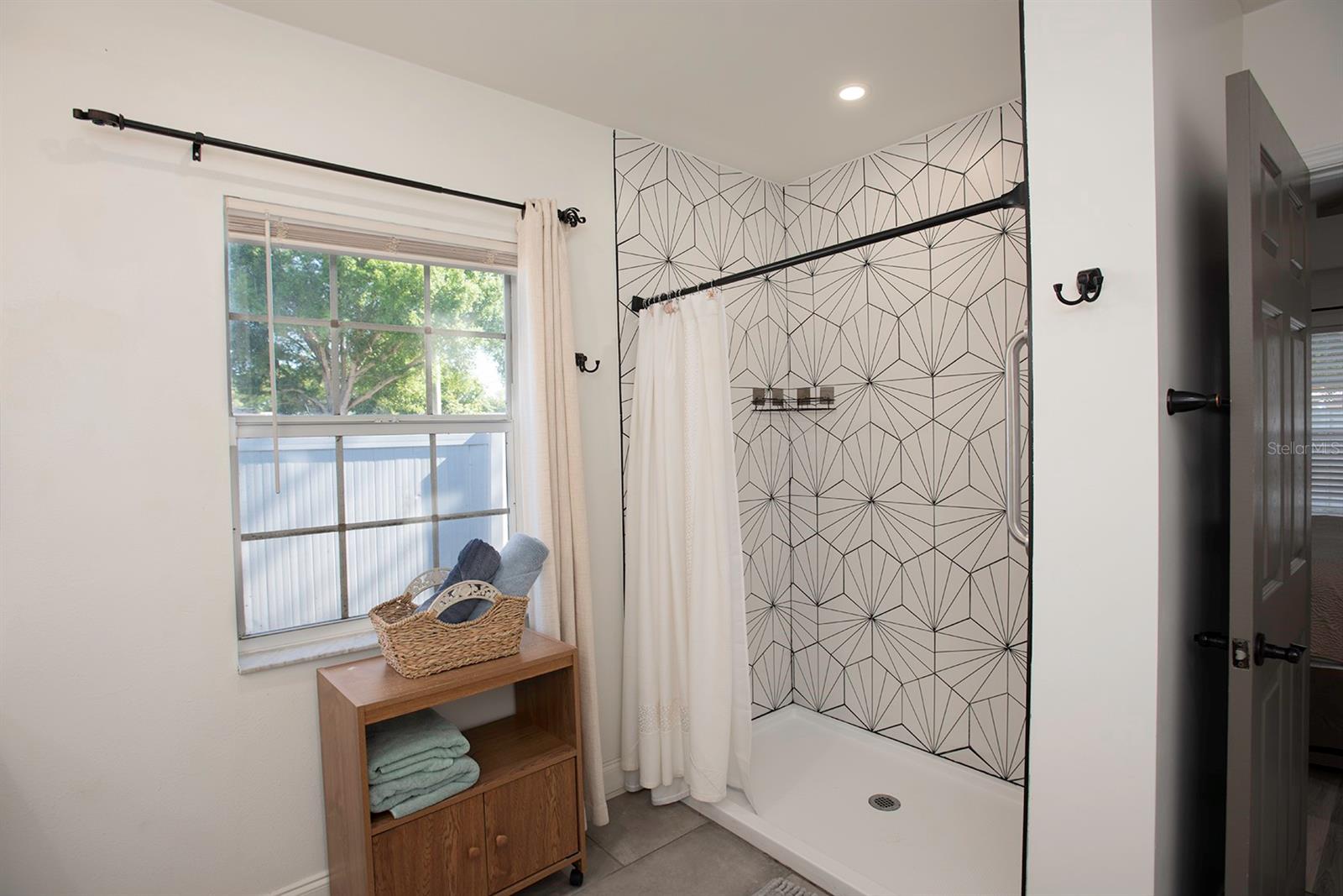 Image 8 of 34 For 519 51st Street W