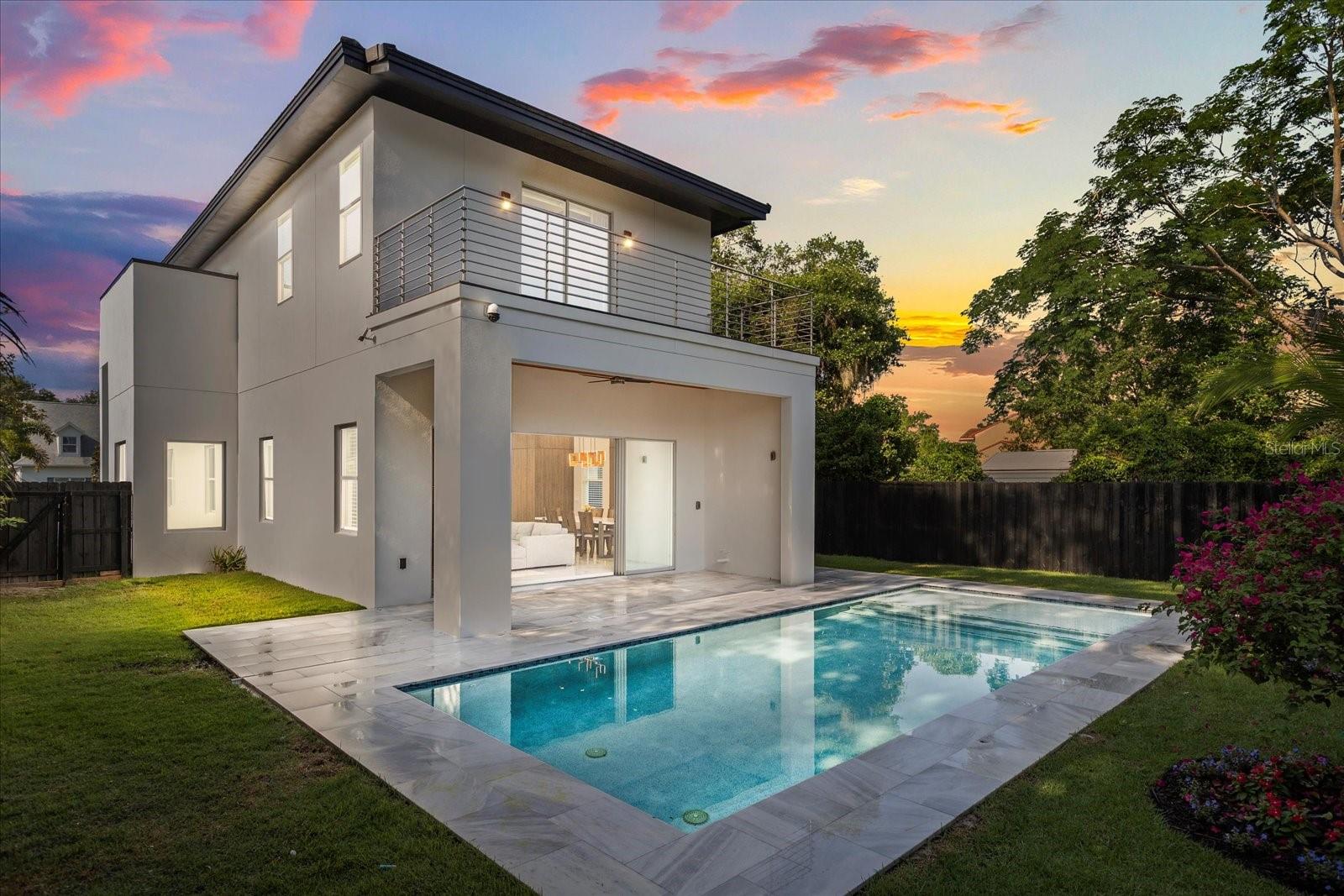 Image 2 of 55 For 1521 Chestnut Avenue