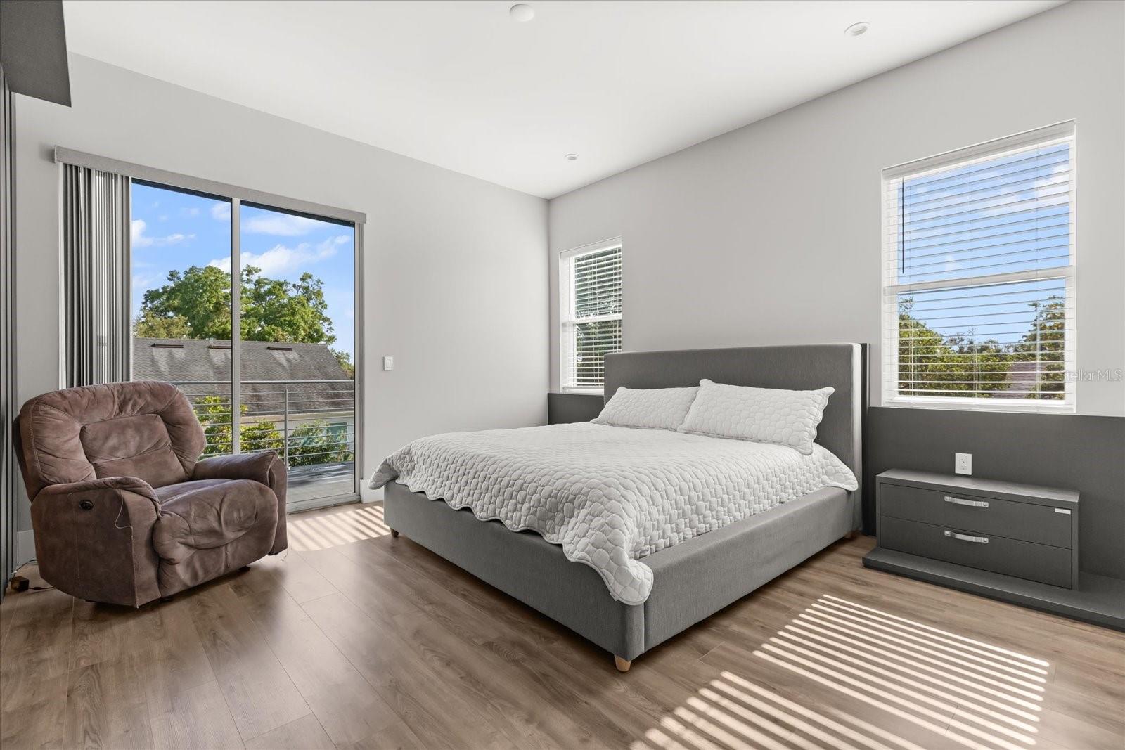 Image 42 of 55 For 1521 Chestnut Avenue