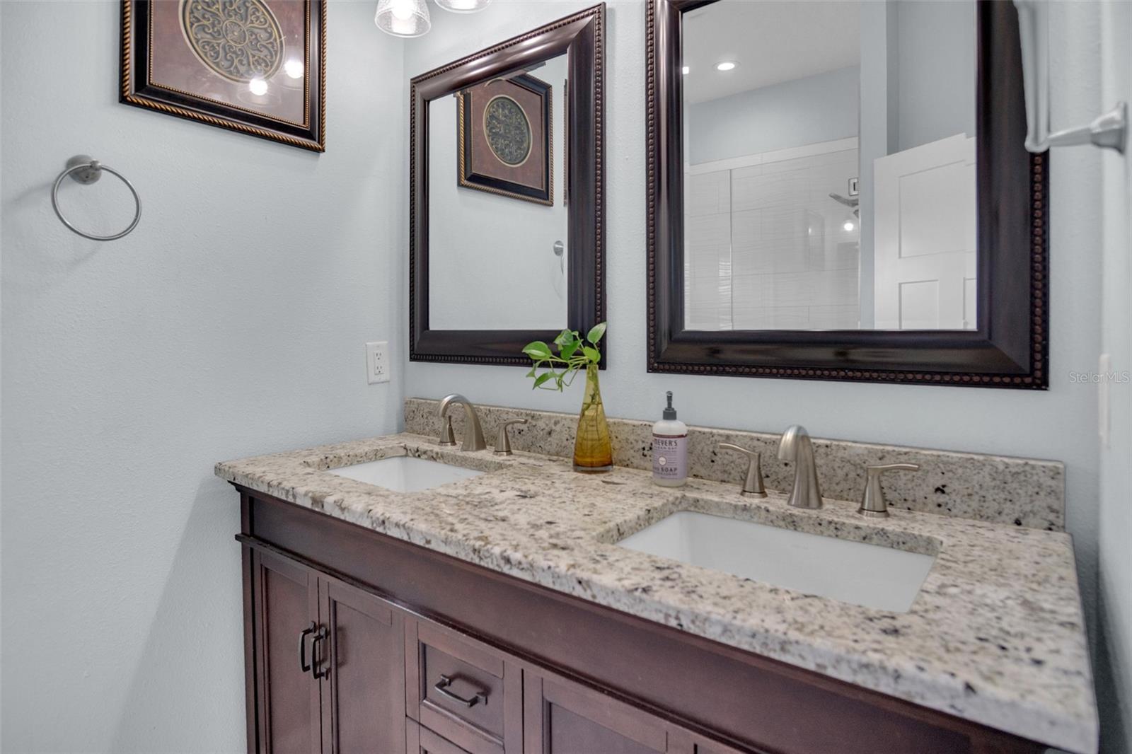 Image 18 of 31 For 8602 Amen Corner Place