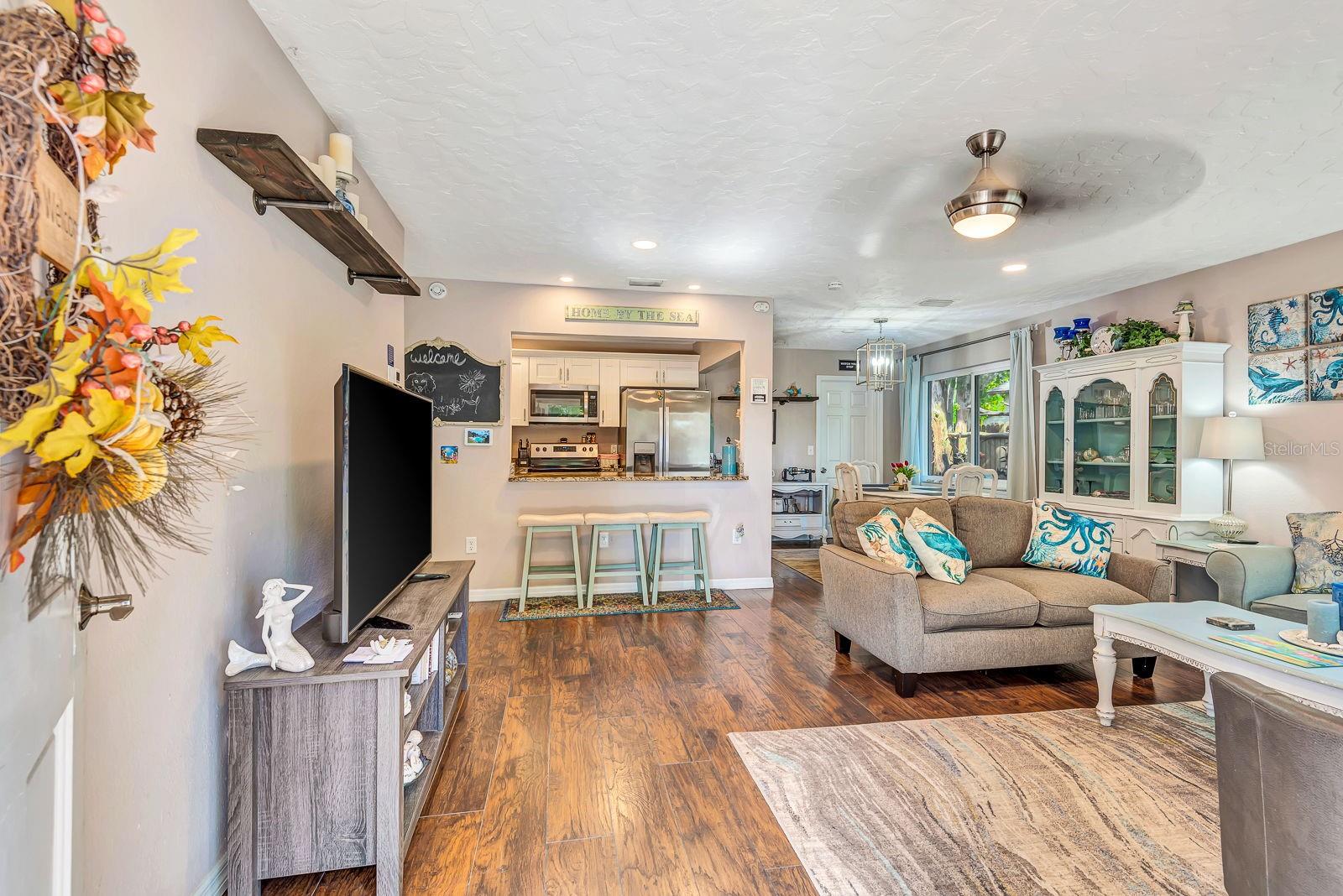 Image 14 of 52 For 710 31st Street W