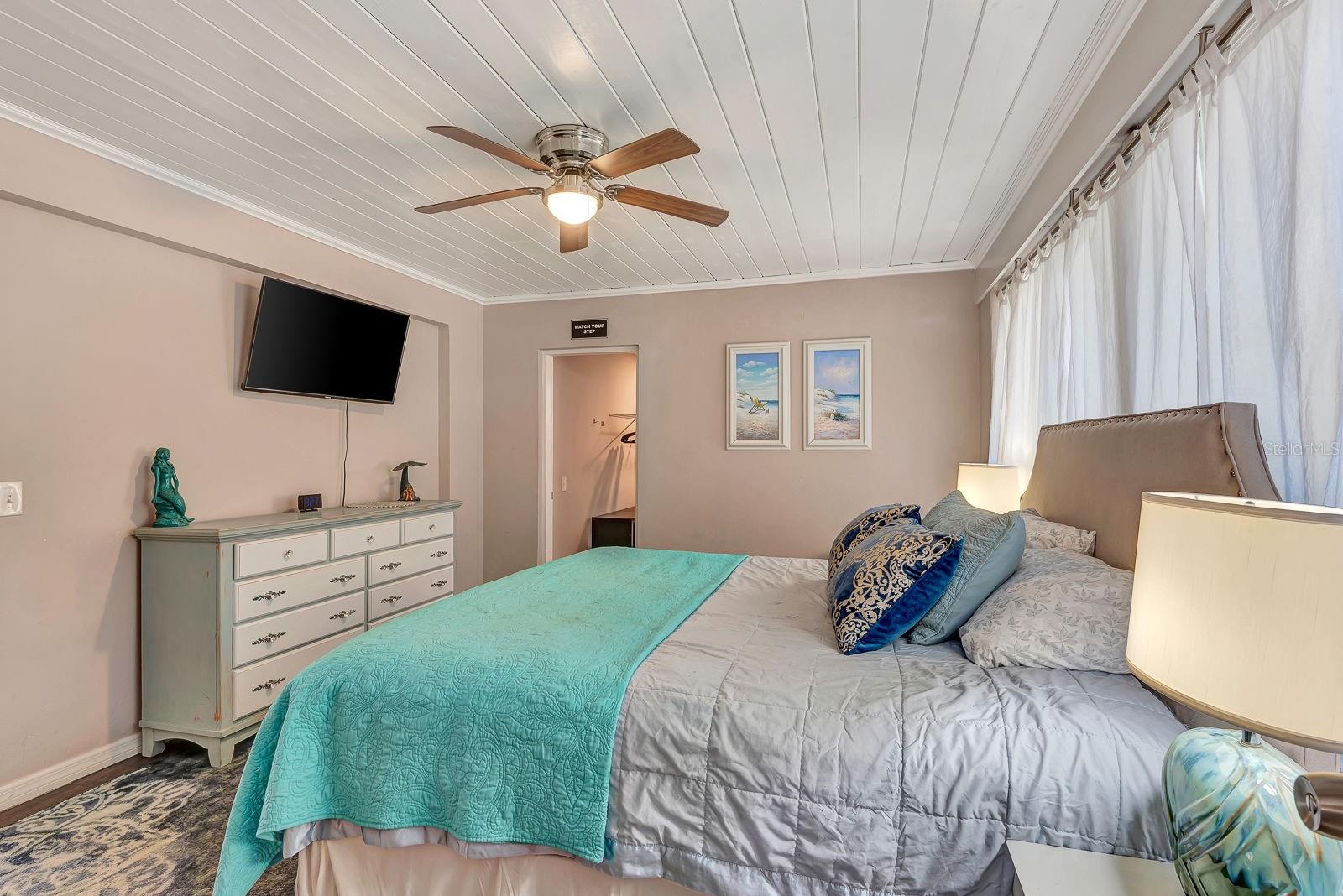 Image 21 of 52 For 710 31st Street W