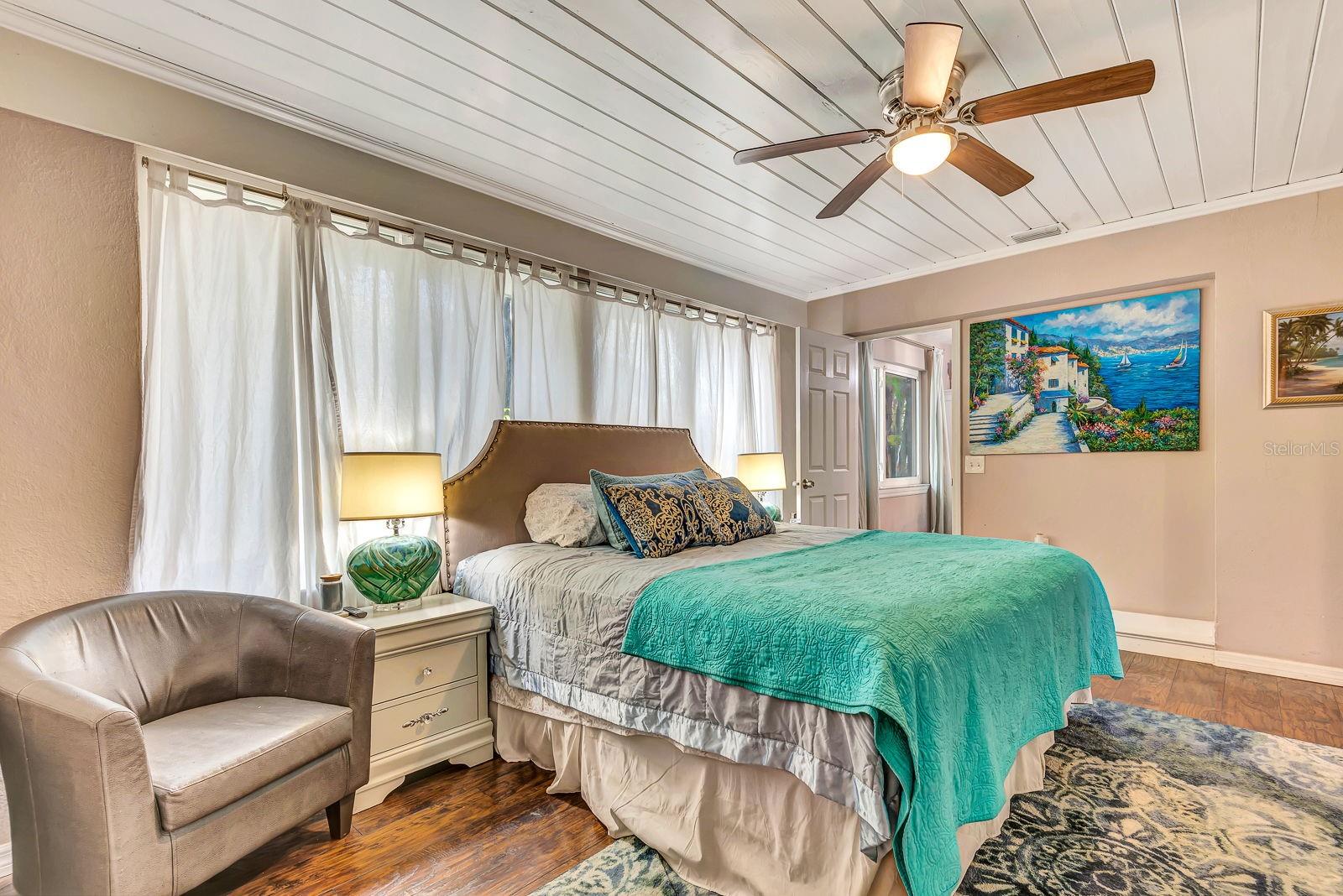 Image 22 of 52 For 710 31st Street W