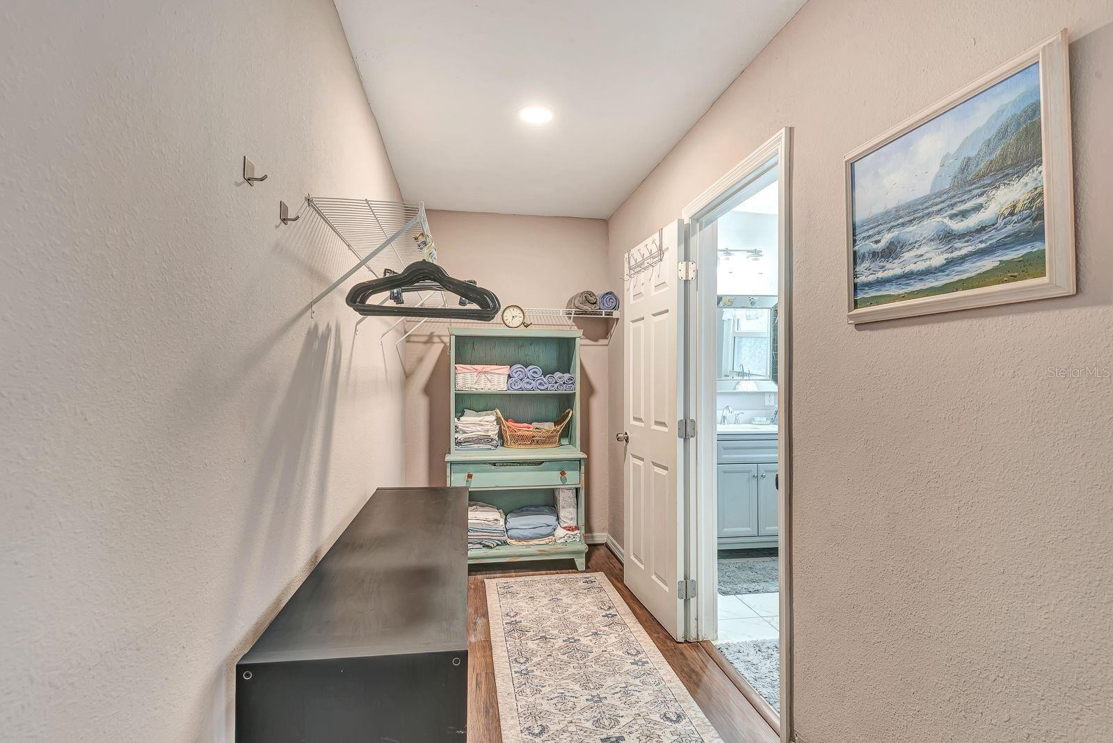 Image 23 of 52 For 710 31st Street W