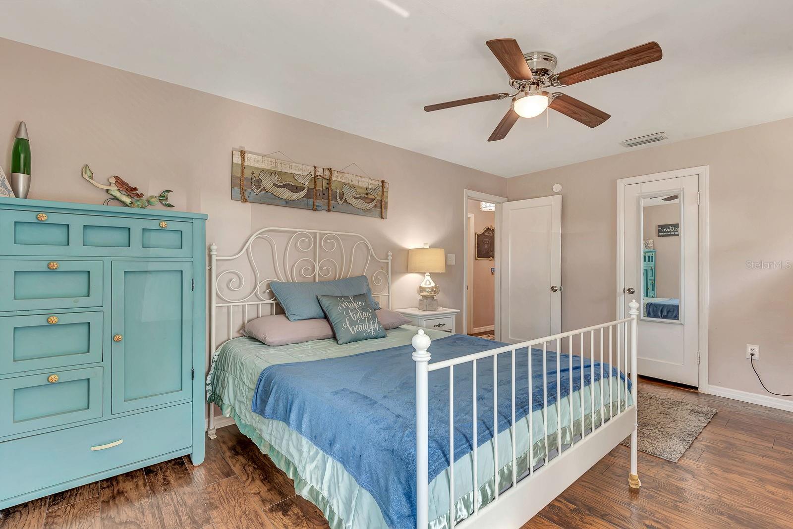 Image 29 of 52 For 710 31st Street W