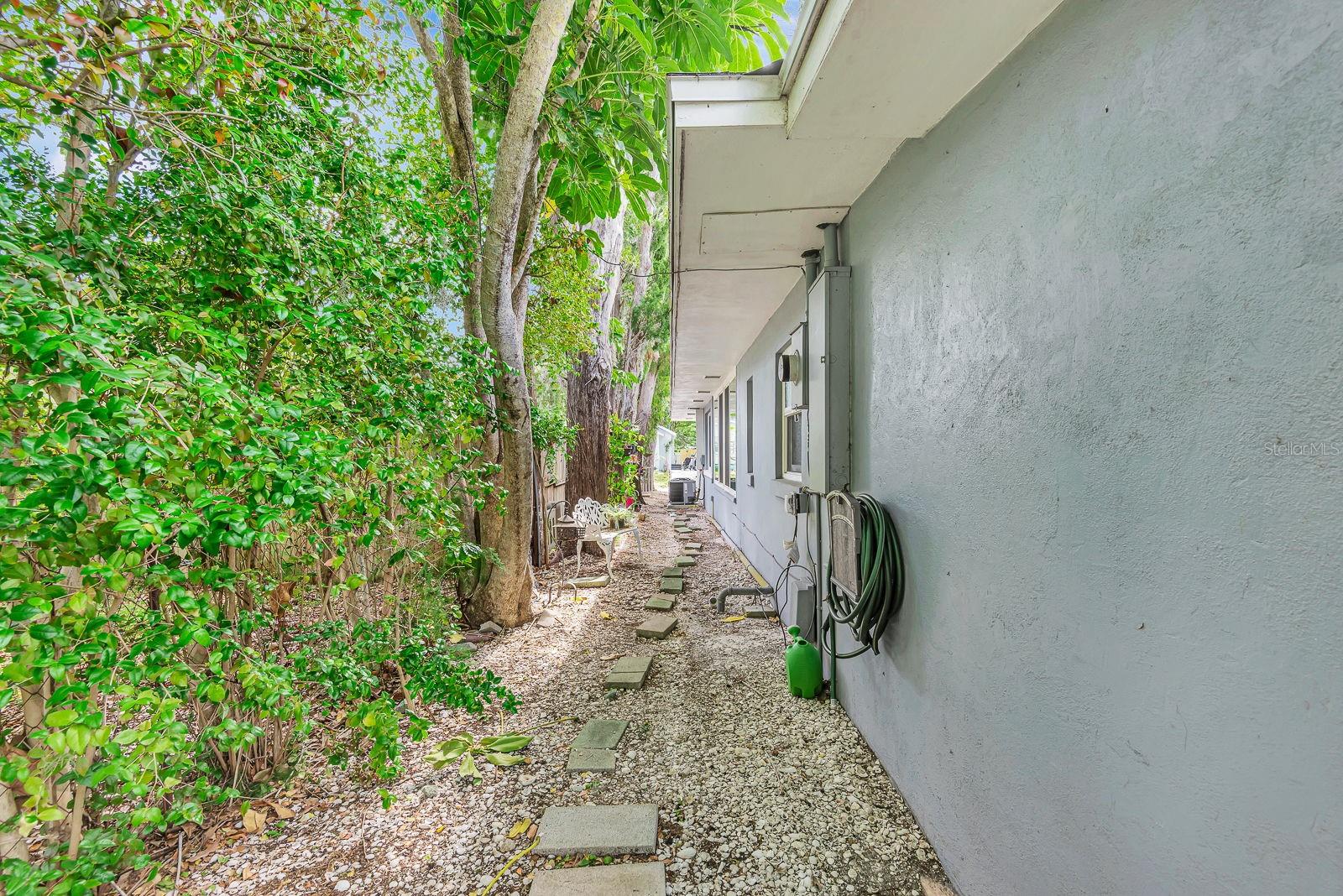 Image 40 of 52 For 710 31st Street W