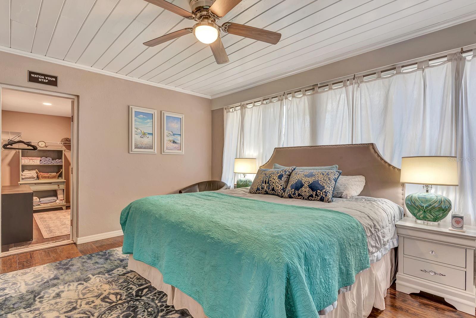 Image 5 of 52 For 710 31st Street W