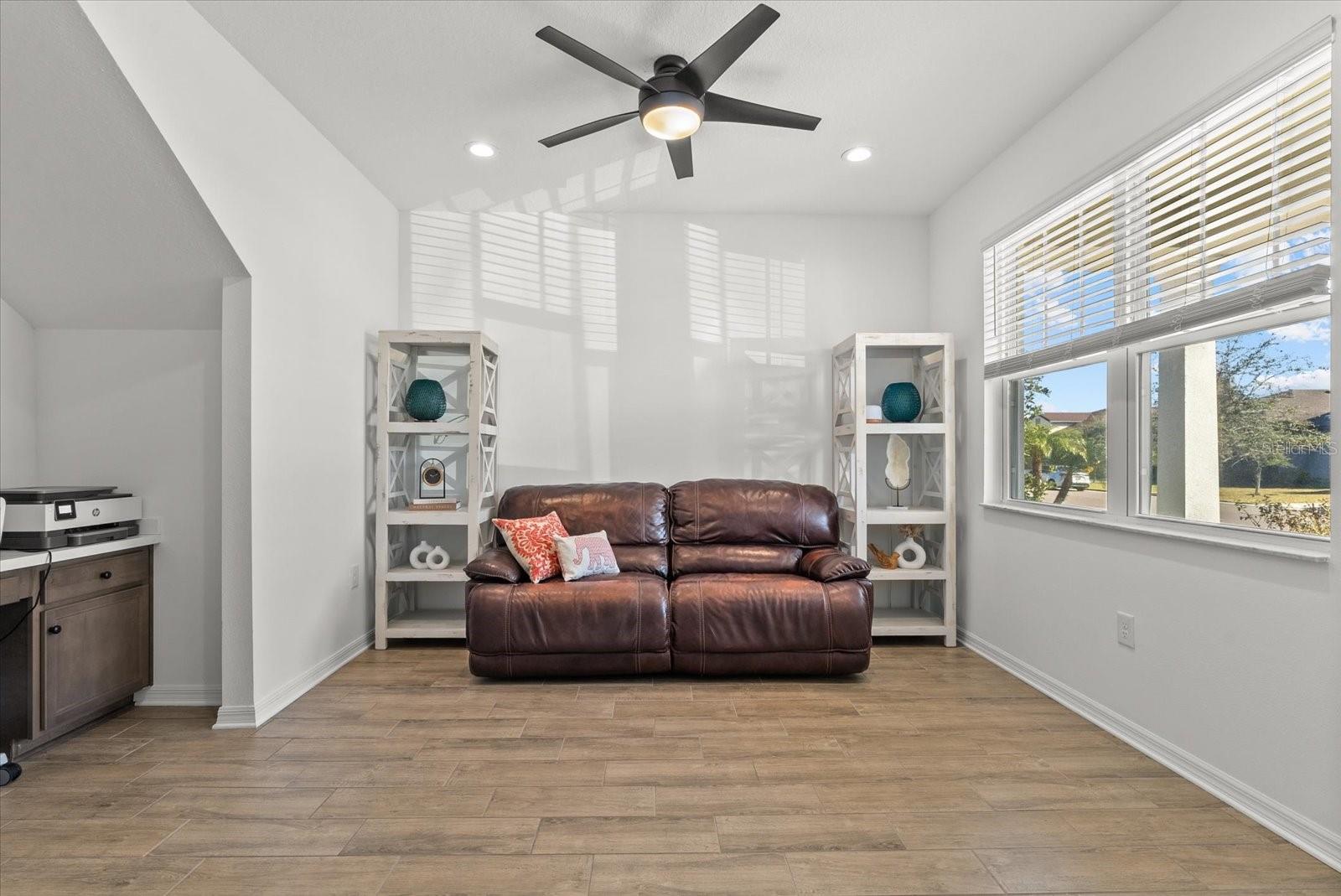 Image 16 of 45 For 8330 Abalone Loop