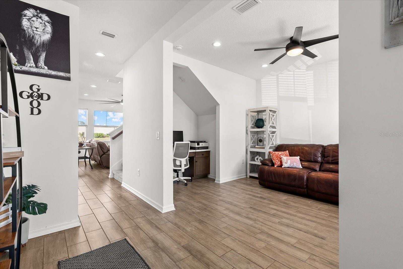 Image 18 of 45 For 8330 Abalone Loop