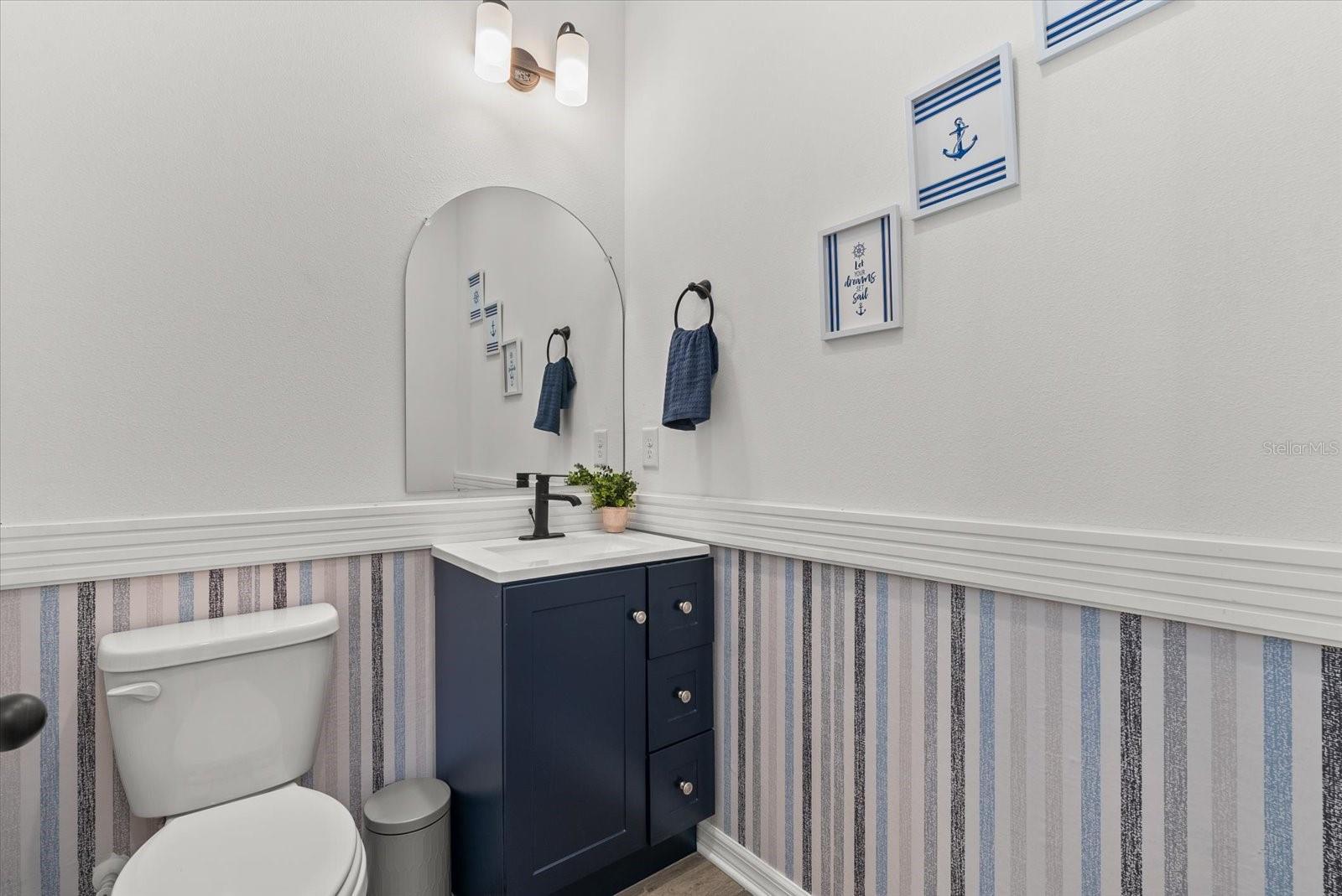 Image 21 of 45 For 8330 Abalone Loop