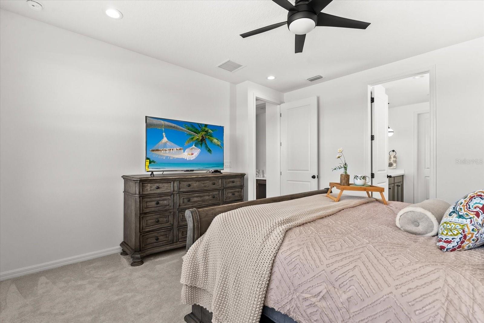 Image 25 of 45 For 8330 Abalone Loop