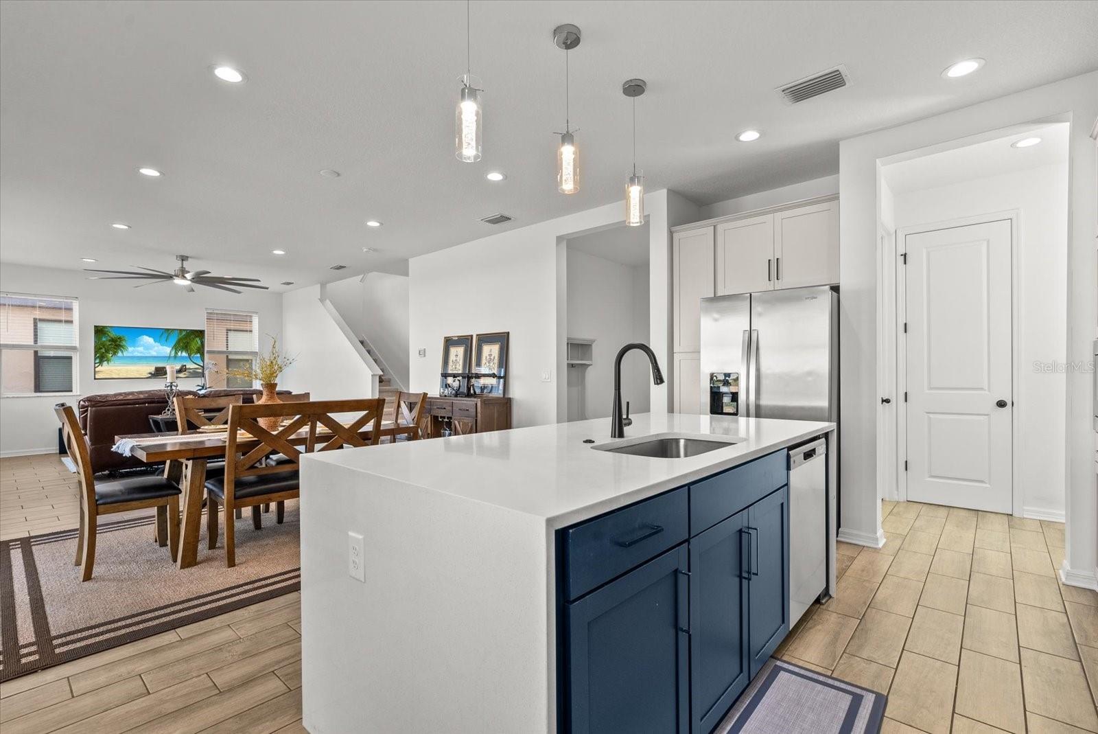 Image 6 of 45 For 8330 Abalone Loop