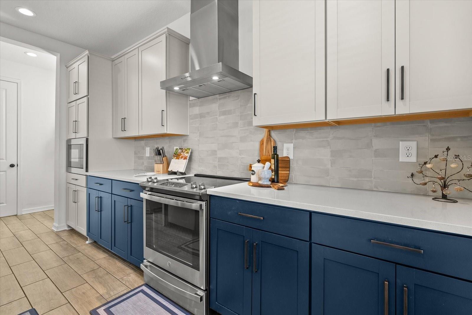 Image 8 of 45 For 8330 Abalone Loop