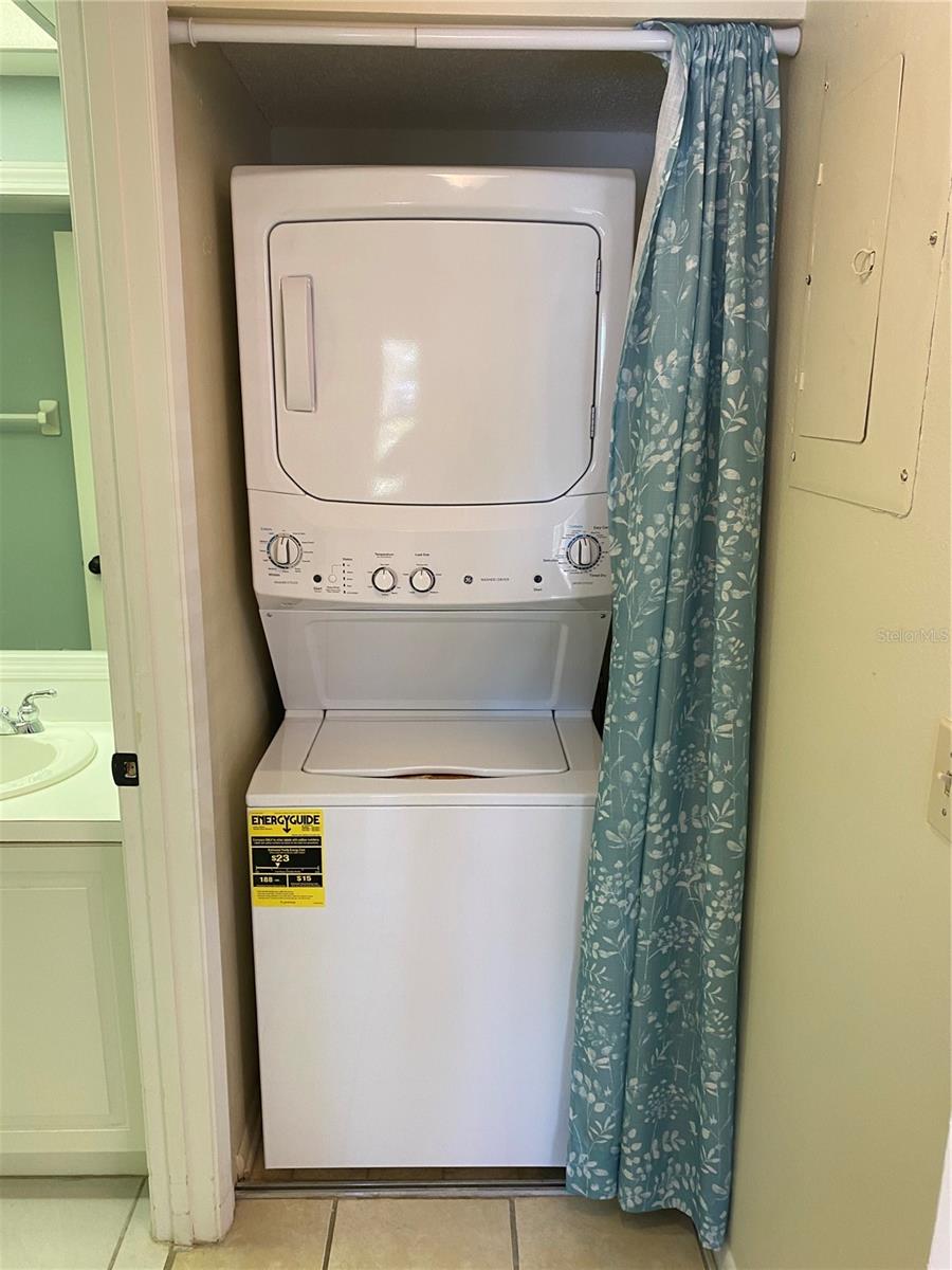 Image 19 of 41 For 435 30th Avenue W D103