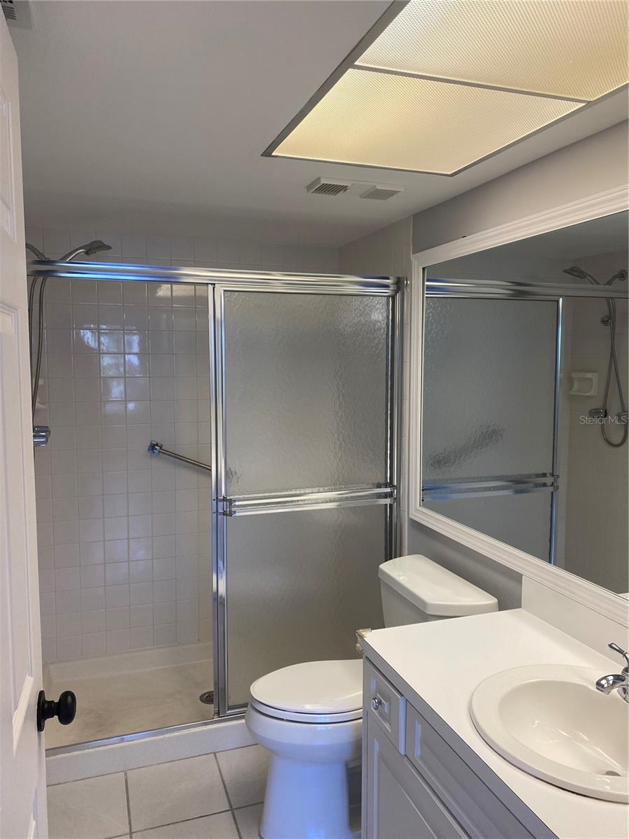 Image 28 of 41 For 435 30th Avenue W D103