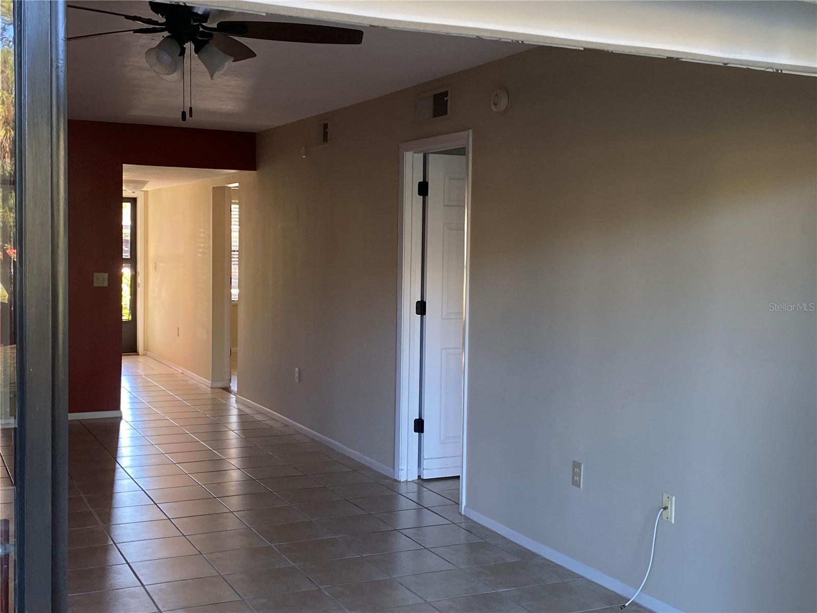 Image 3 of 41 For 435 30th Avenue W D103