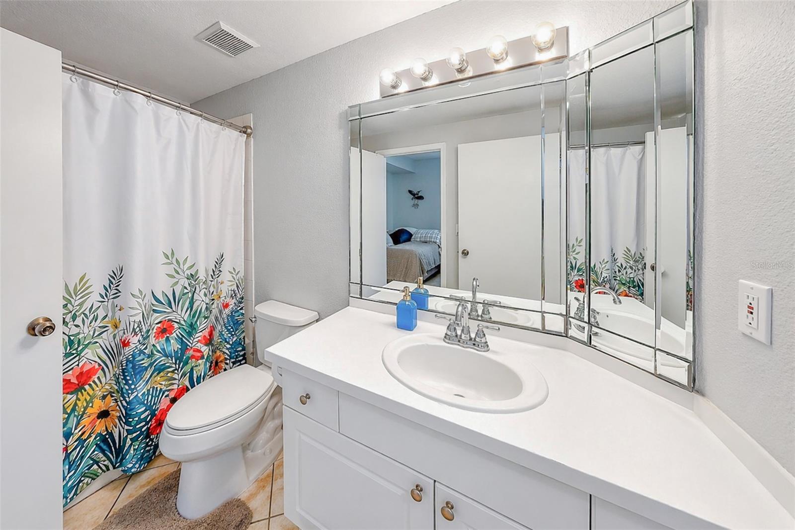 Image 31 of 50 For 5180 Northridge Road 110