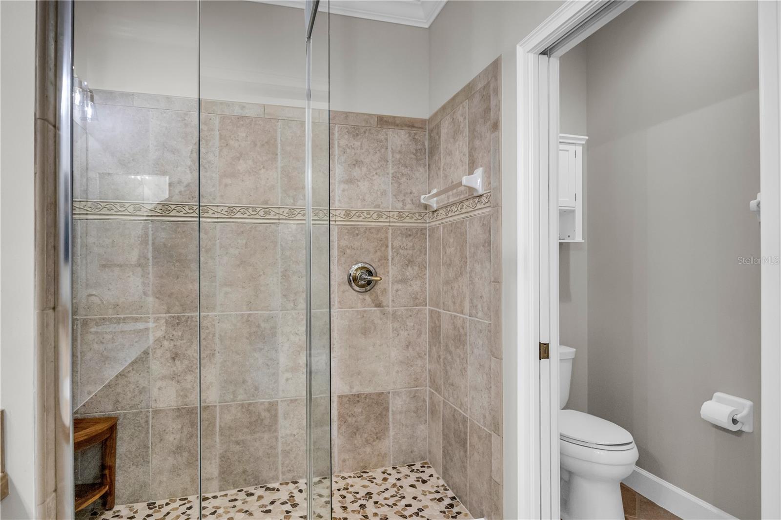 Image 20 of 61 For 927 River Basin Court 201c