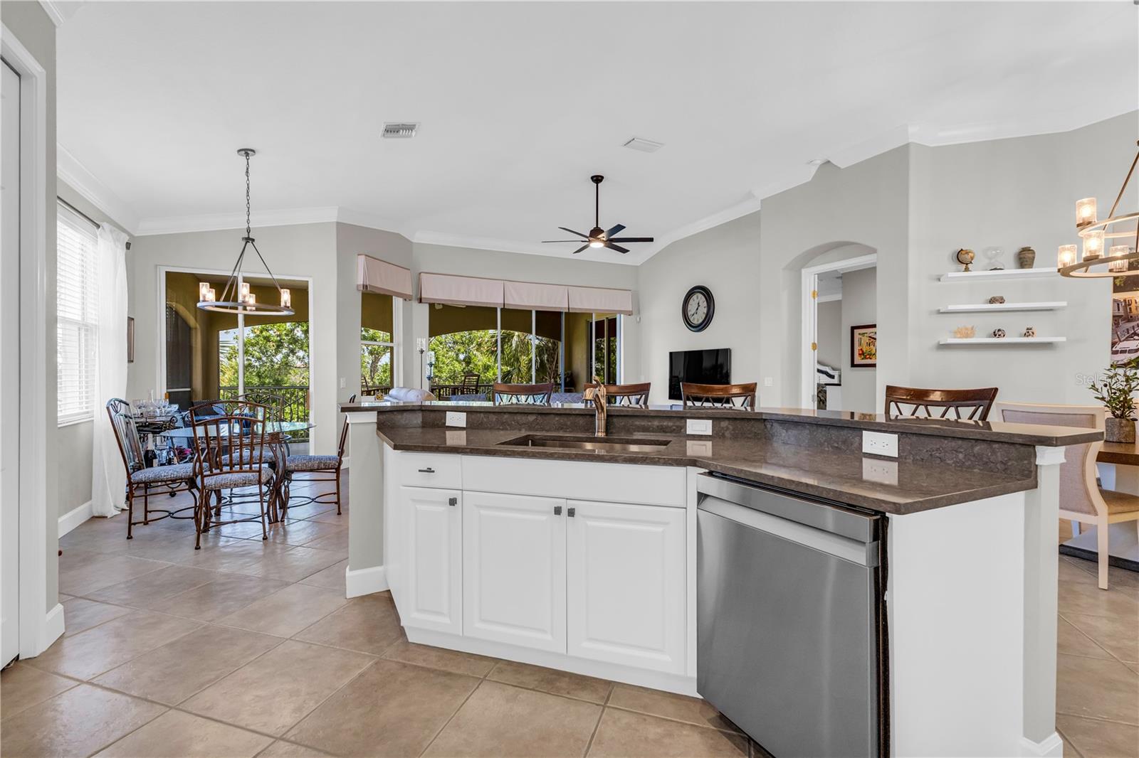 Image 6 of 61 For 927 River Basin Court 201c