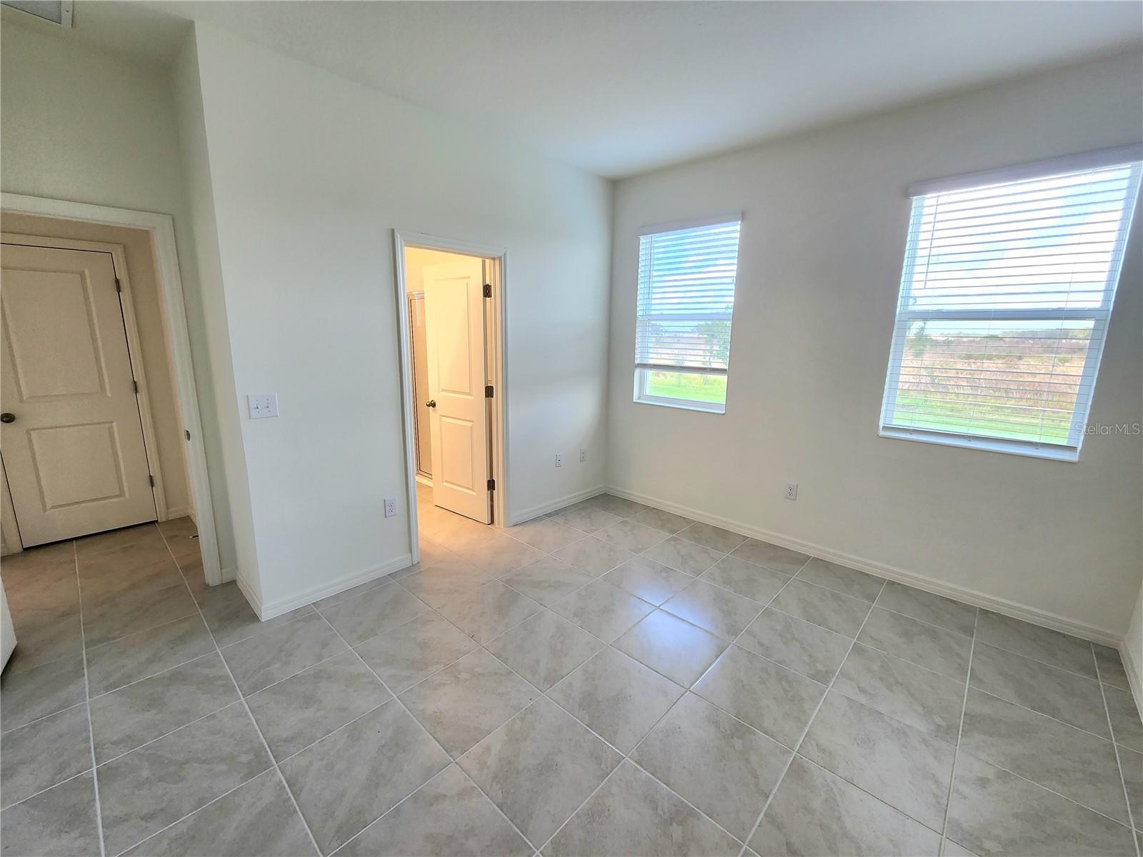 Image 17 of 41 For 11434 Gallatin Trail