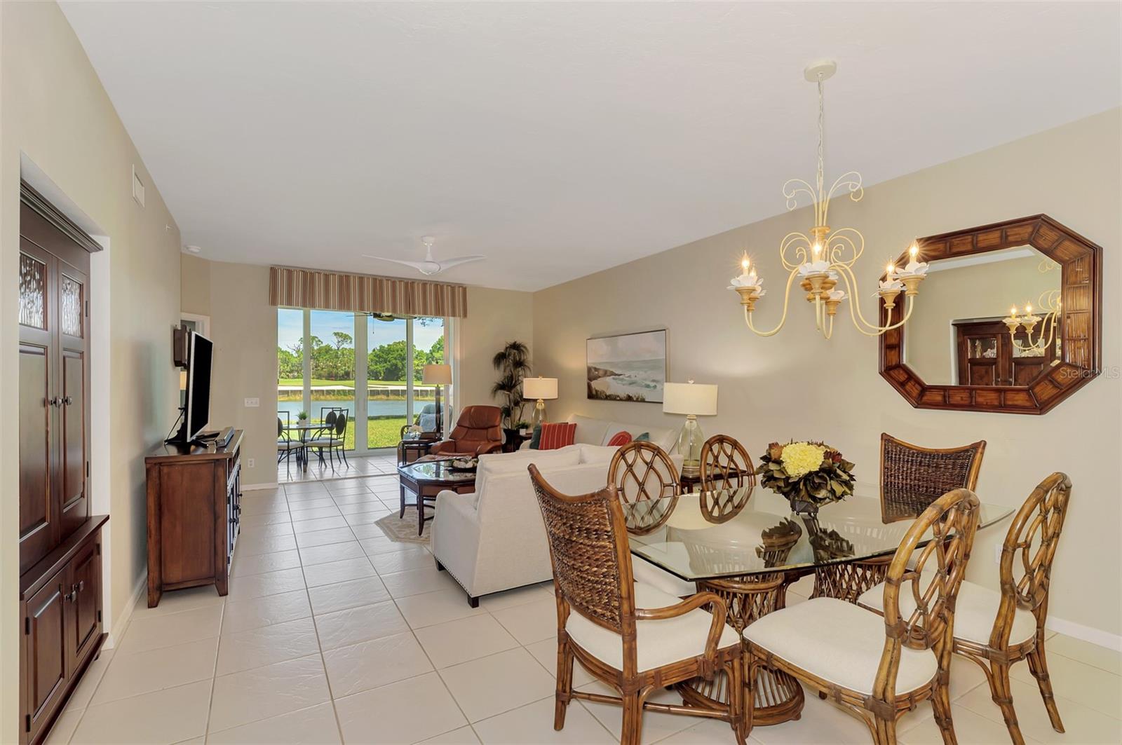 Image 11 of 85 For 8911 Veranda Way 211