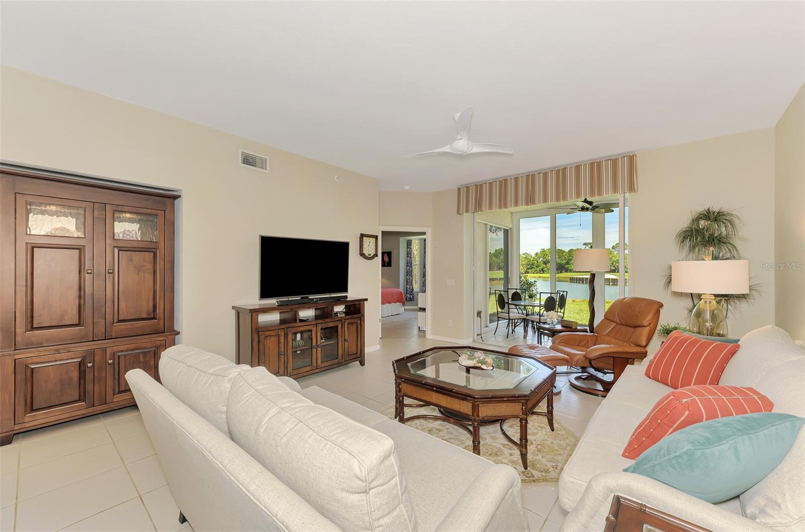 Image 17 of 85 For 8911 Veranda Way 211