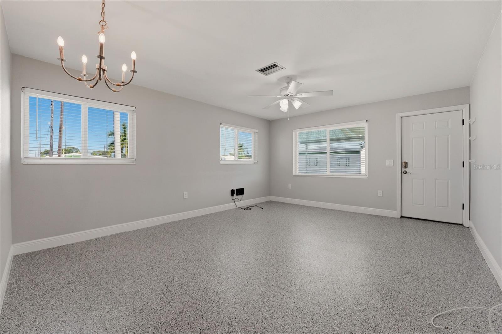 Image 25 of 50 For 4515-4517 103rd Street Court W