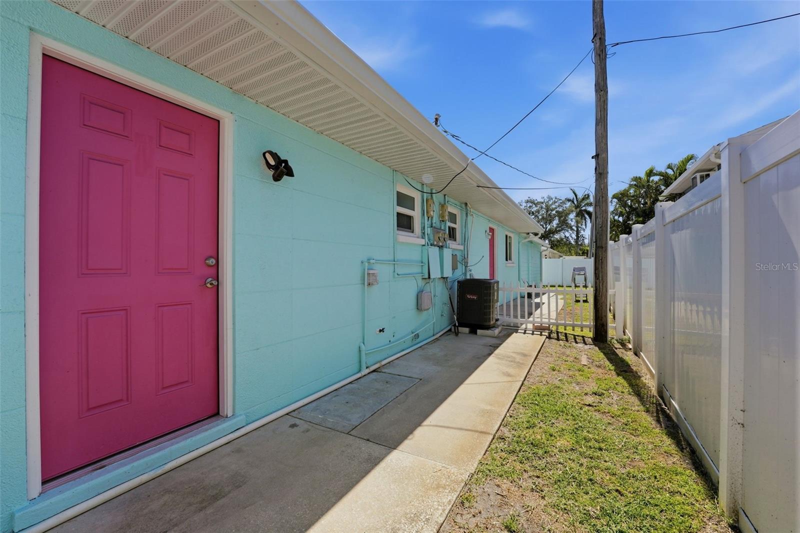 Image 34 of 50 For 4515-4517 103rd Street Court W