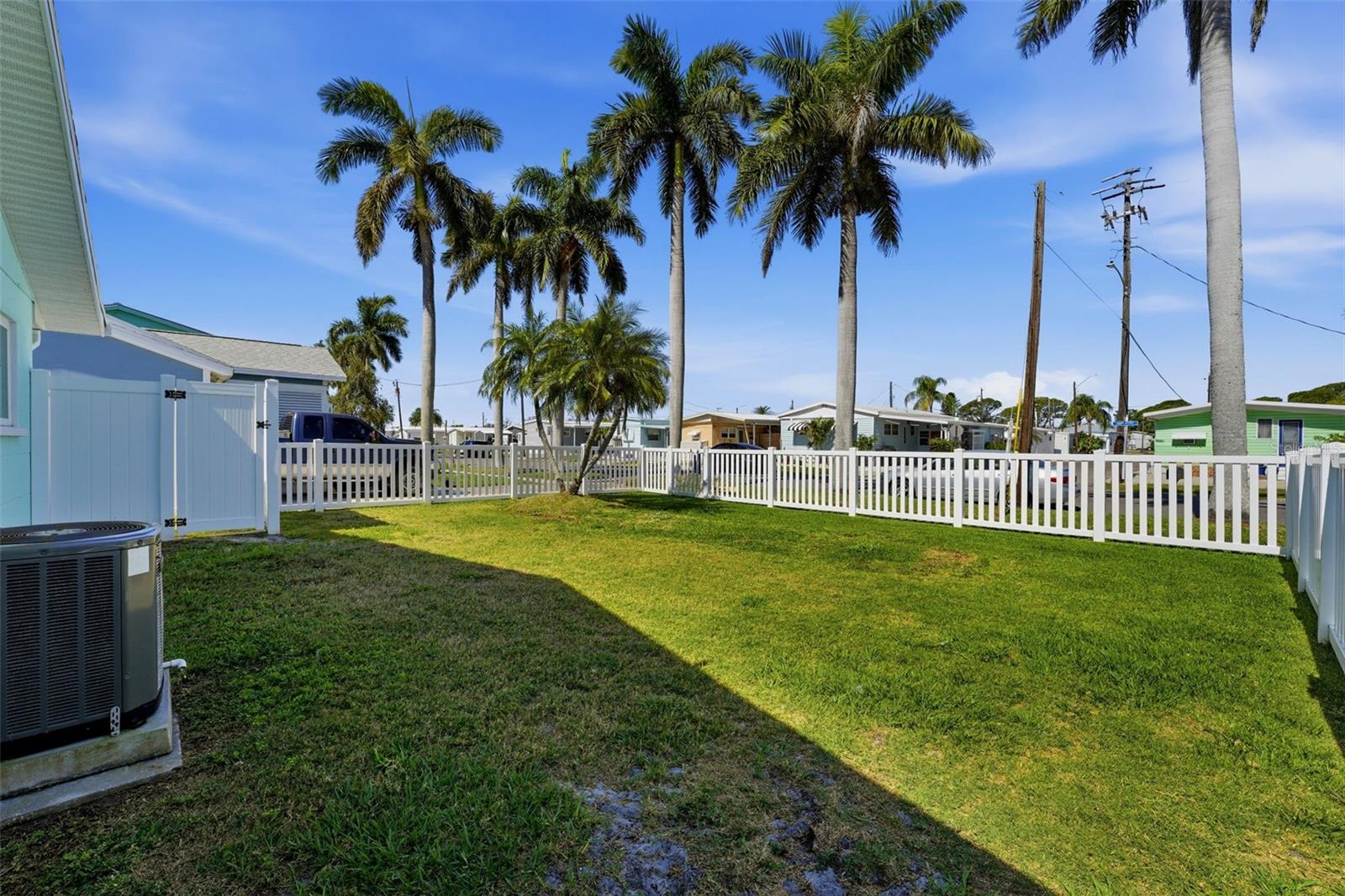 Image 35 of 50 For 4515-4517 103rd Street Court W