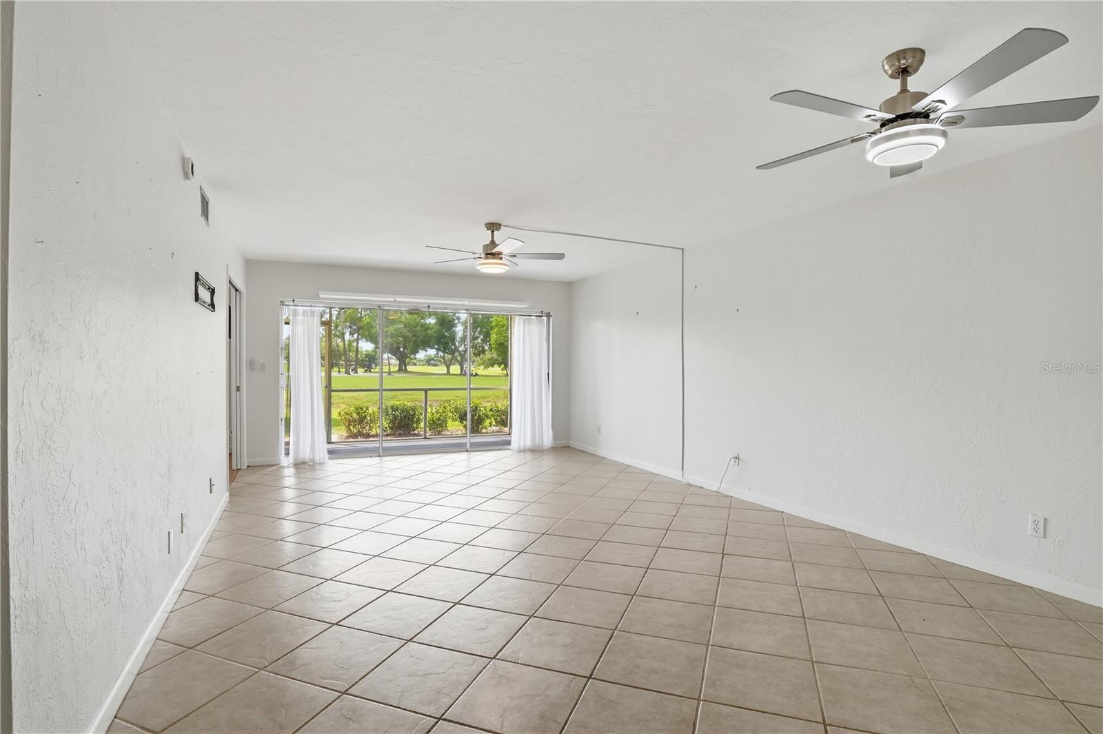 Image 9 of 19 For 7860 Palm Aire Lane 103
