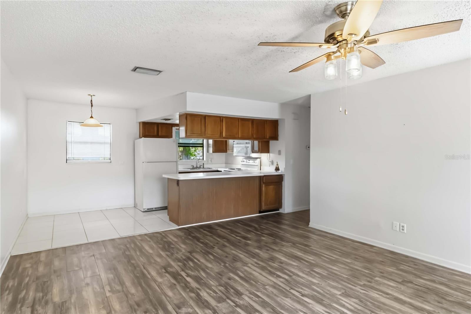 Image 4 of 22 For 4951 91st Avenue N 33