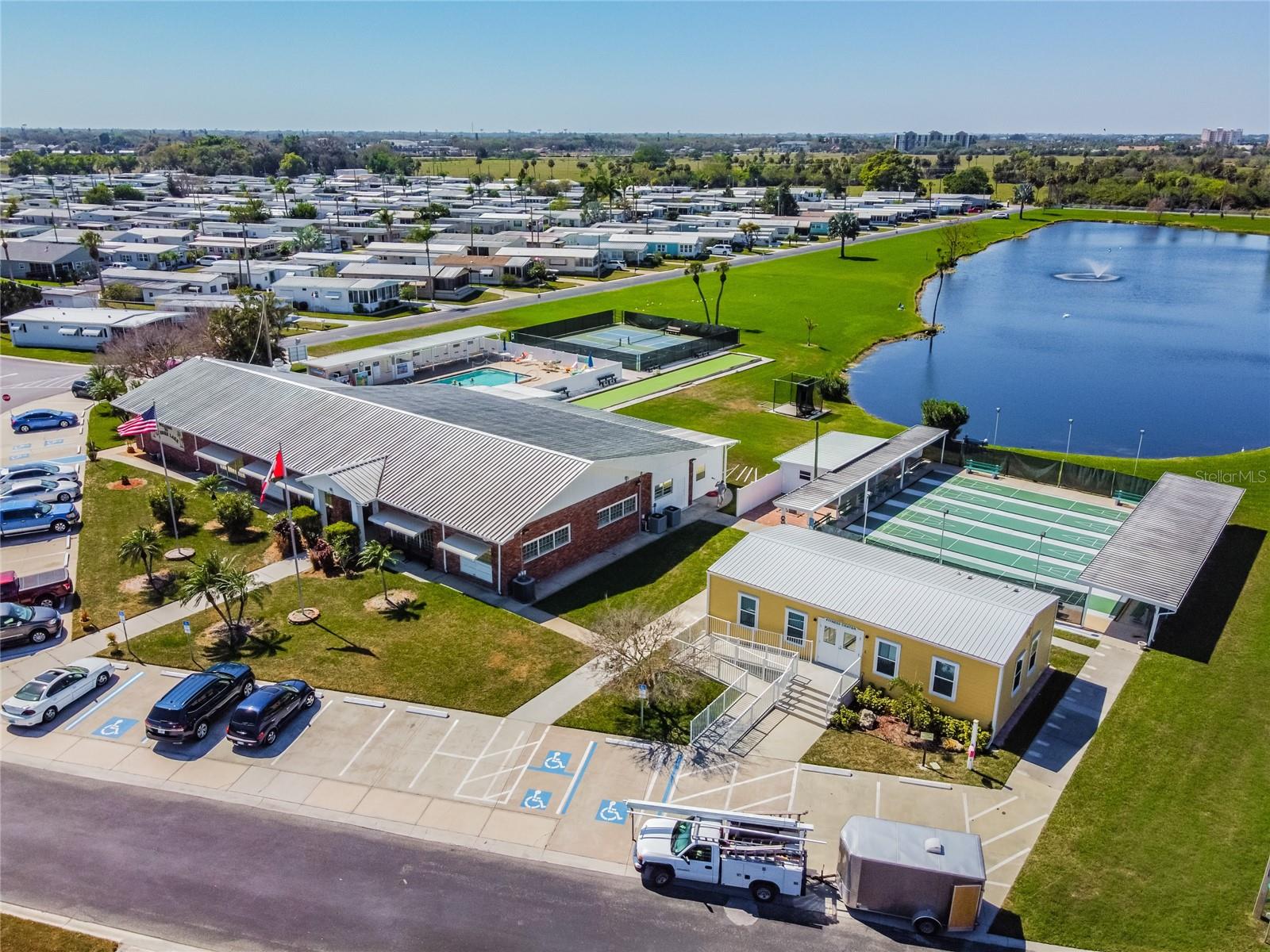 Image 4 of 9 For 2900 8th Avenue W 18