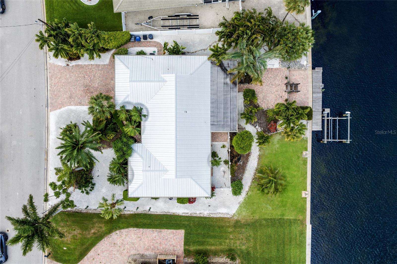 Details for 5007 Bimini Drive, BRADENTON, FL 34210