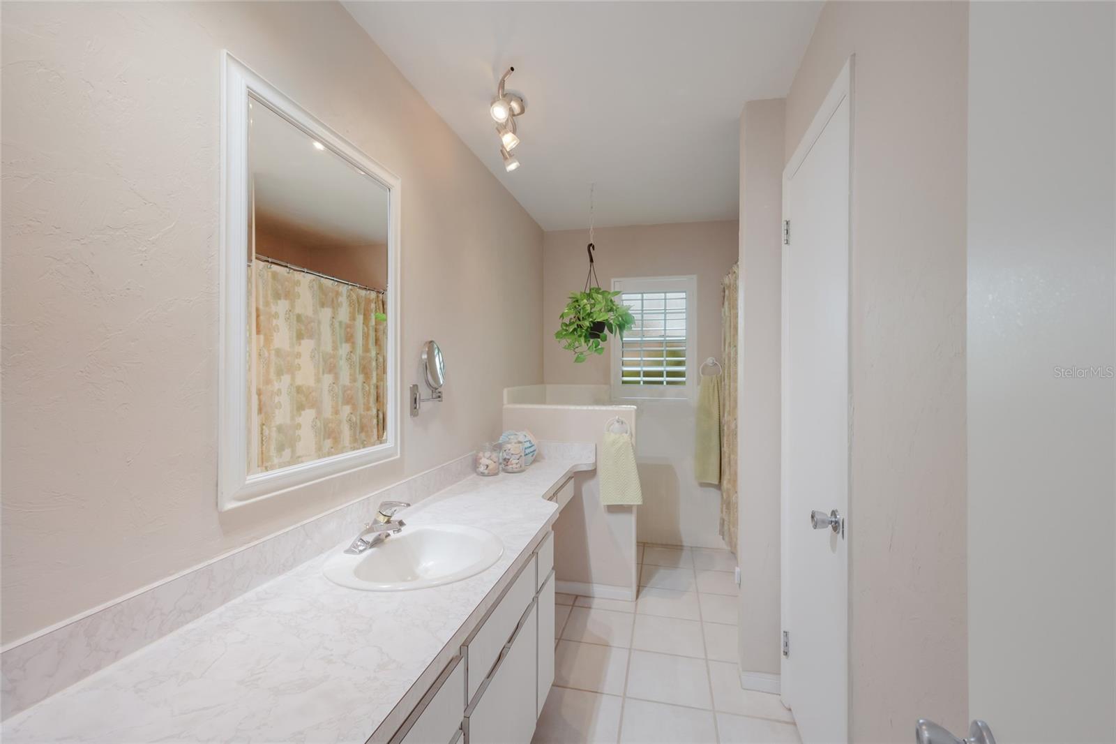 Image 22 of 38 For 5007 Bimini Drive