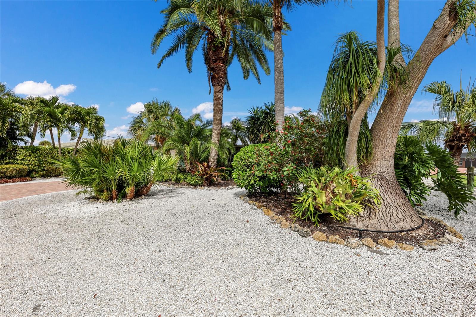 Image 33 of 38 For 5007 Bimini Drive