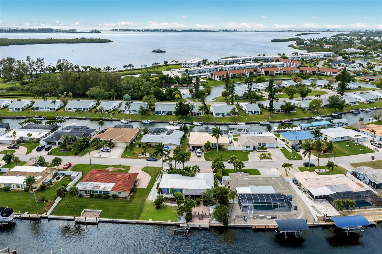 Image 36 of 38 For 5007 Bimini Drive