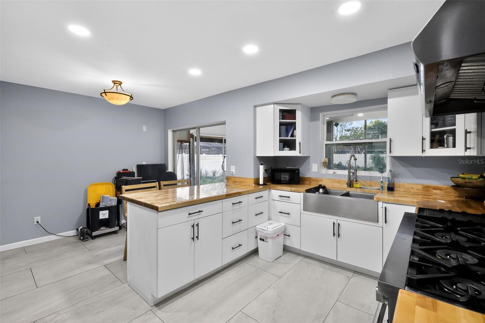 Image 11 of 30 For 7614 Palmbrook Drive