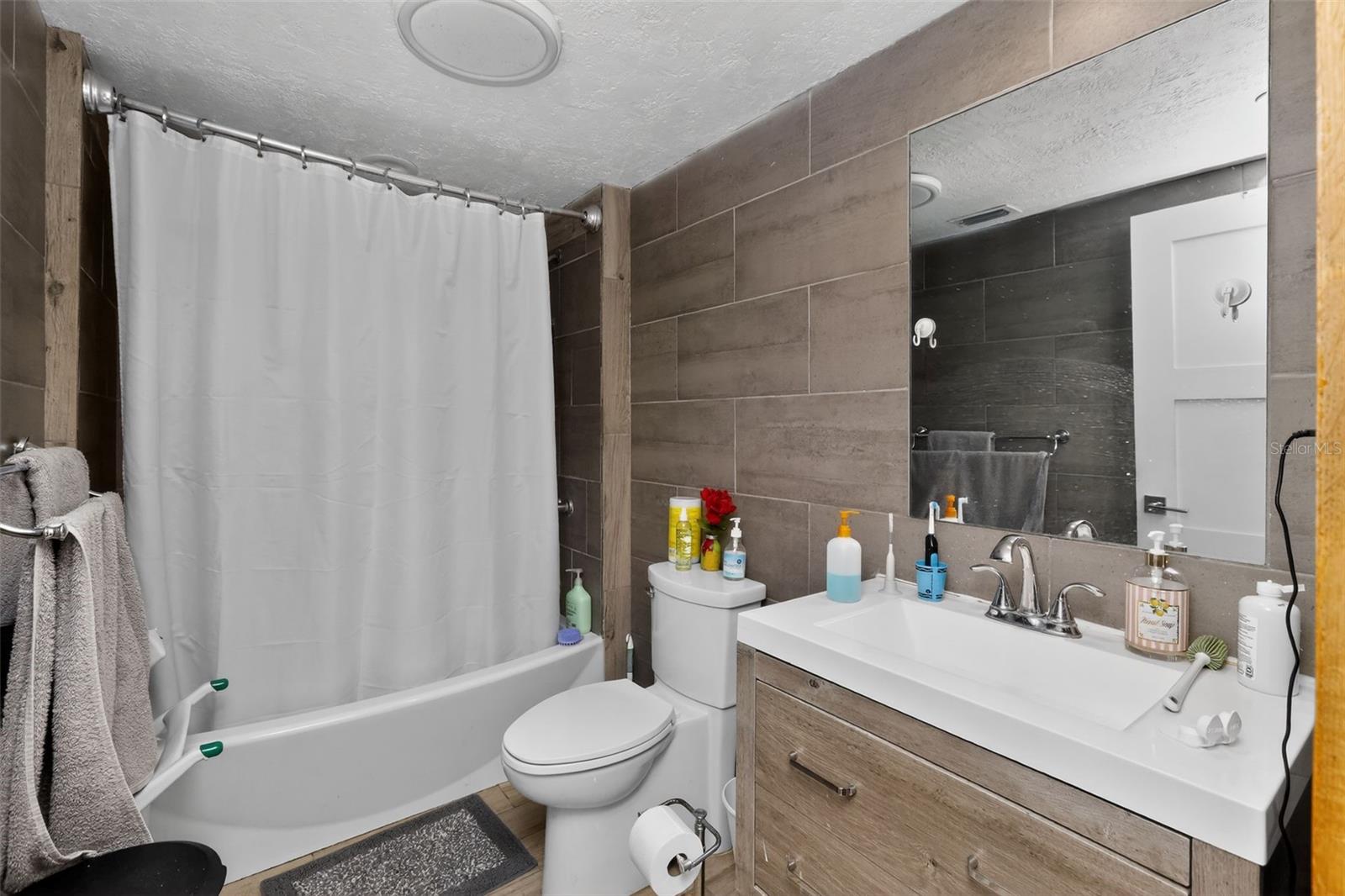 Image 18 of 30 For 7614 Palmbrook Drive