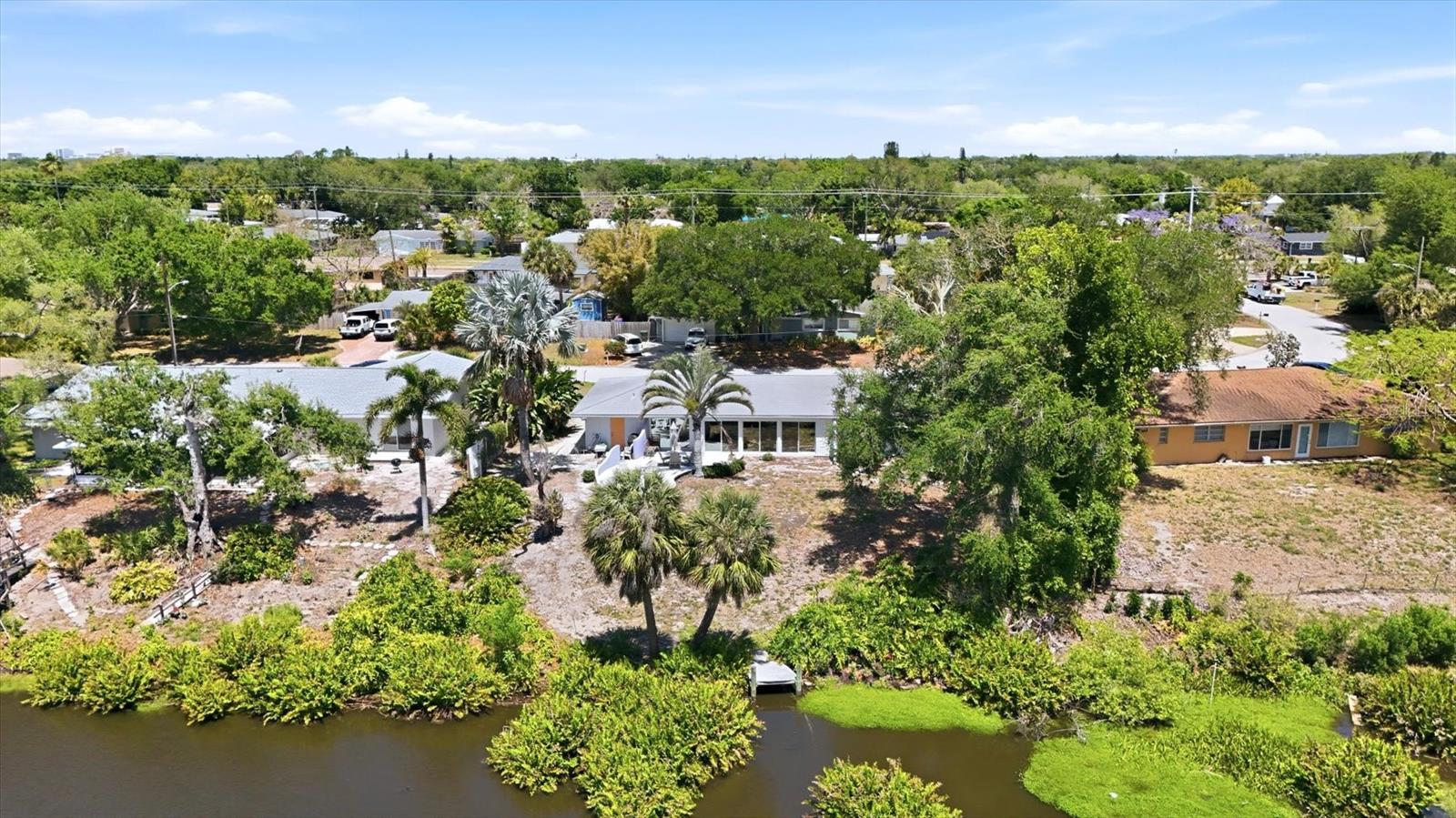 Image 24 of 26 For 2940 Bougainvillea Street