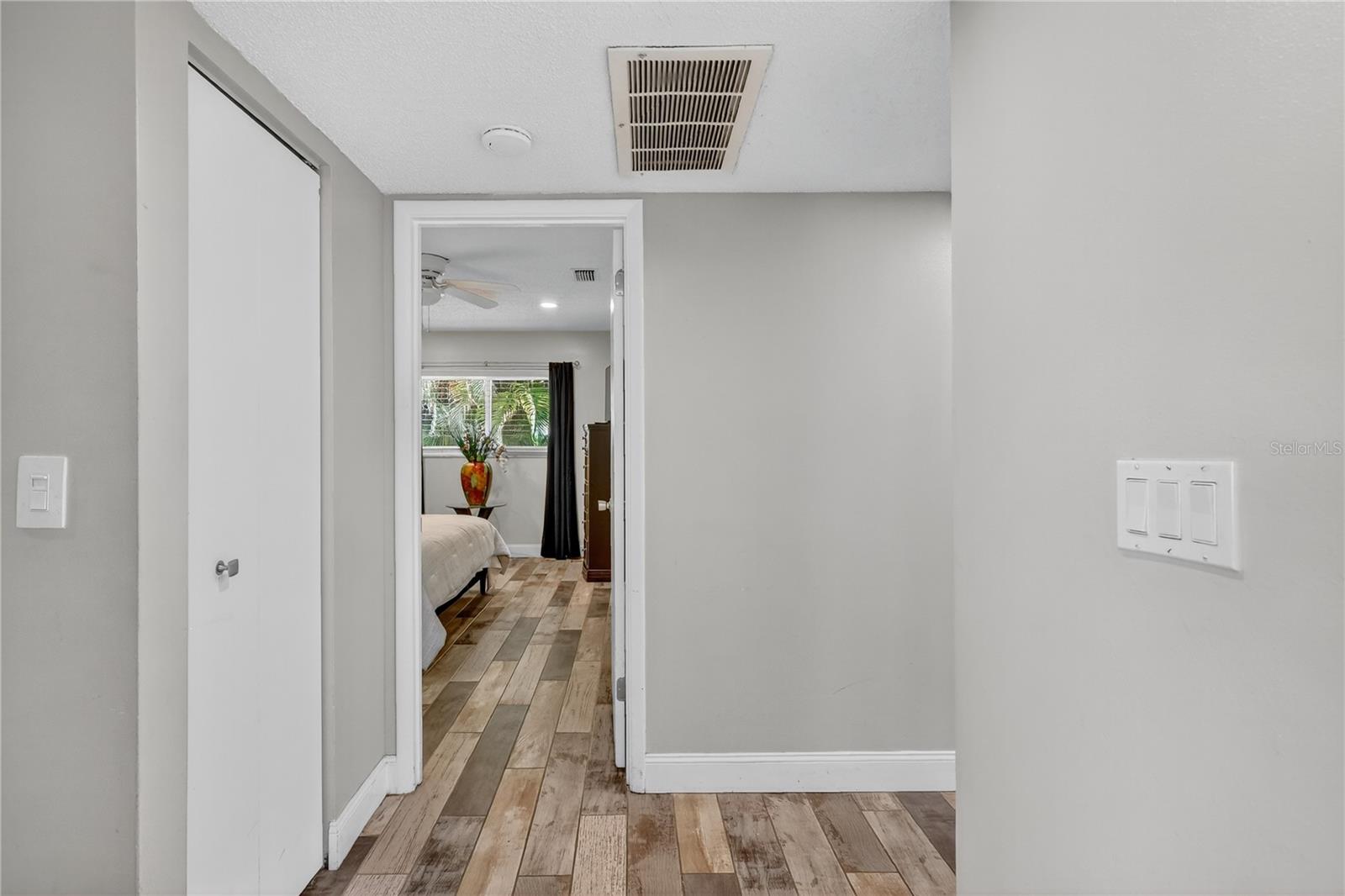 Image 37 of 75 For 1884 Southpointe Drive