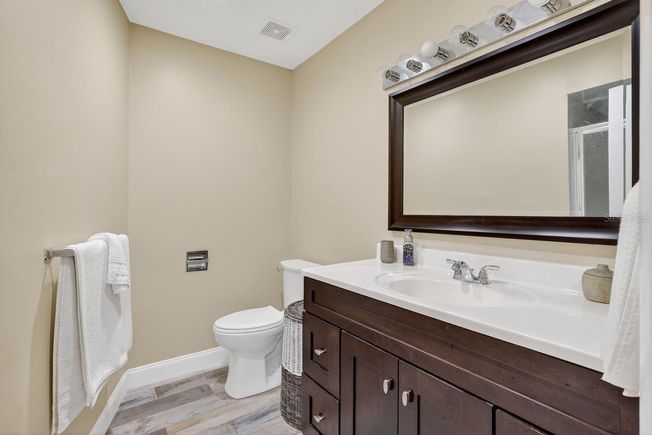 Image 43 of 75 For 1884 Southpointe Drive