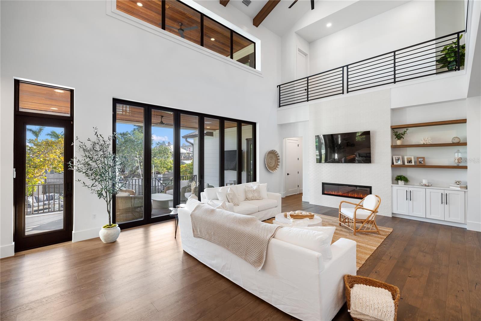 Image 33 of 93 For 4634 Higel Avenue