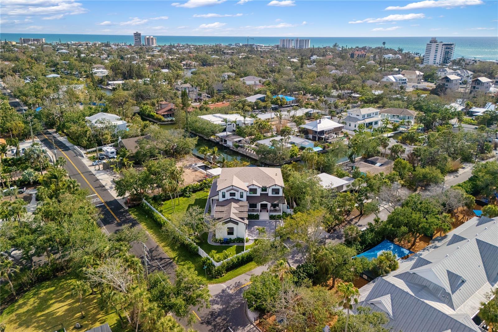 Image 4 of 93 For 4634 Higel Avenue