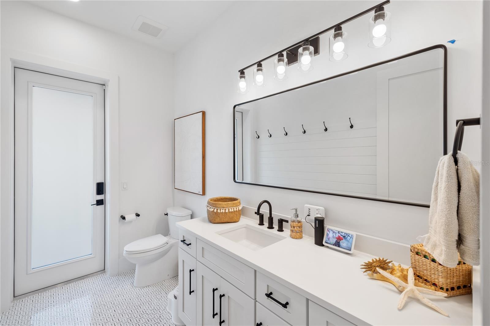 Image 44 of 93 For 4634 Higel Avenue