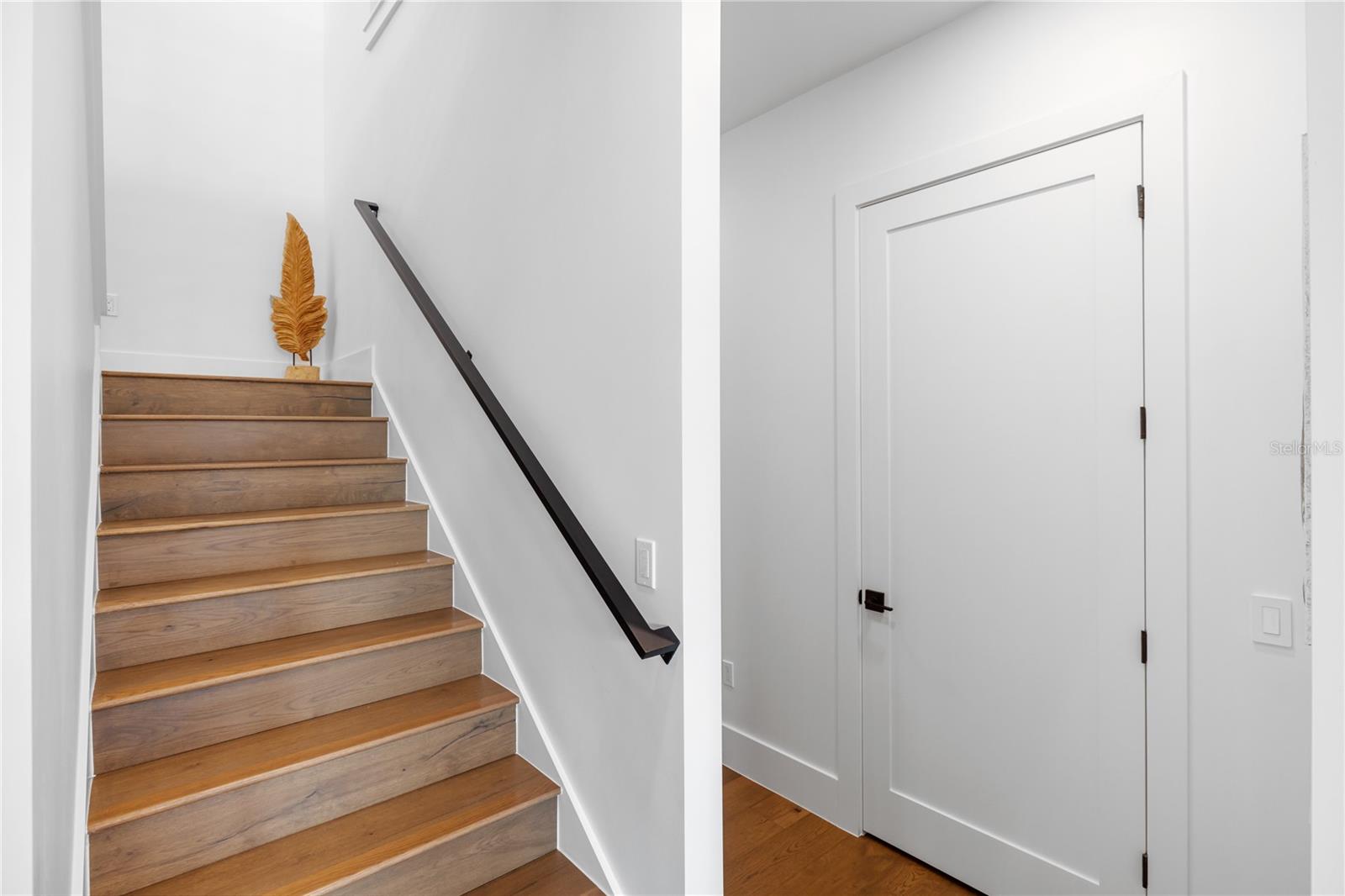 Image 87 of 93 For 4634 Higel Avenue