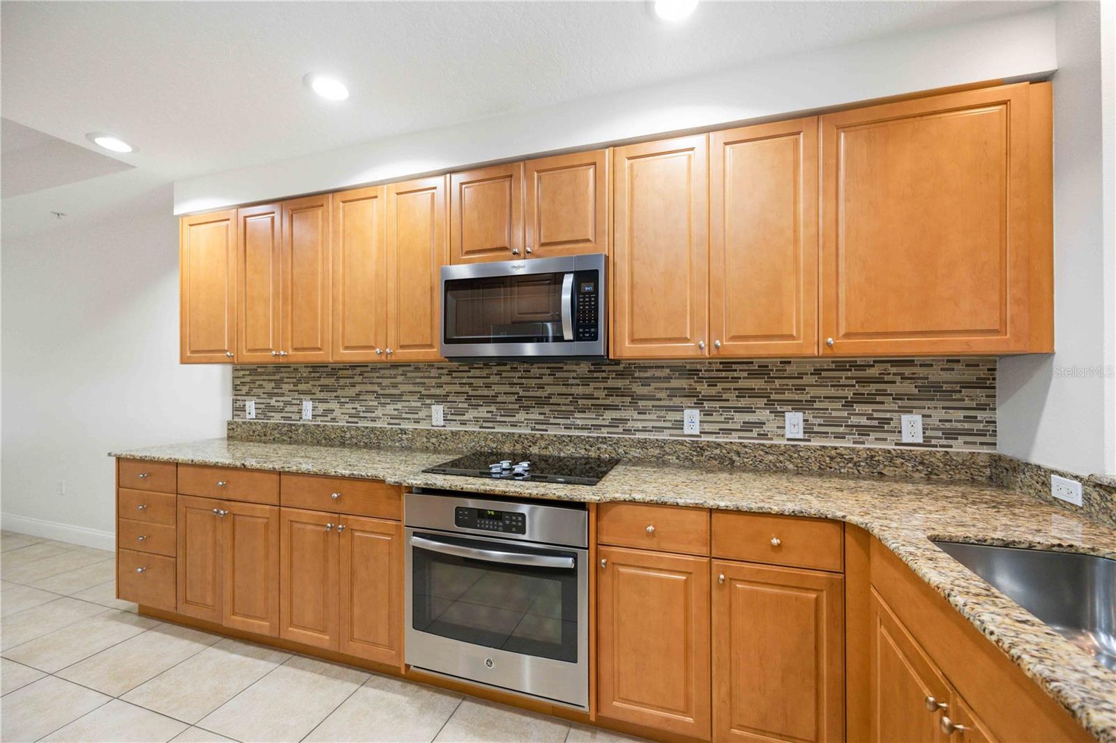 Image 13 of 36 For 606 Riviera Dunes Way 302