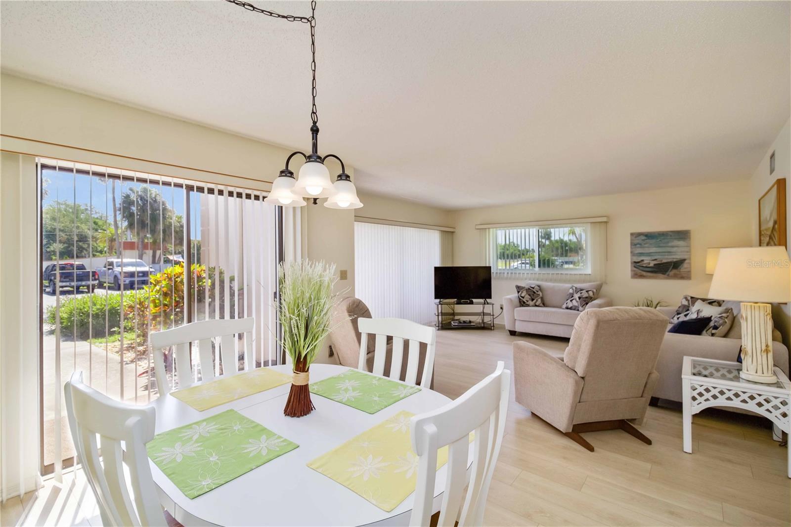 Image 12 of 34 For 5476 Swift Road 19