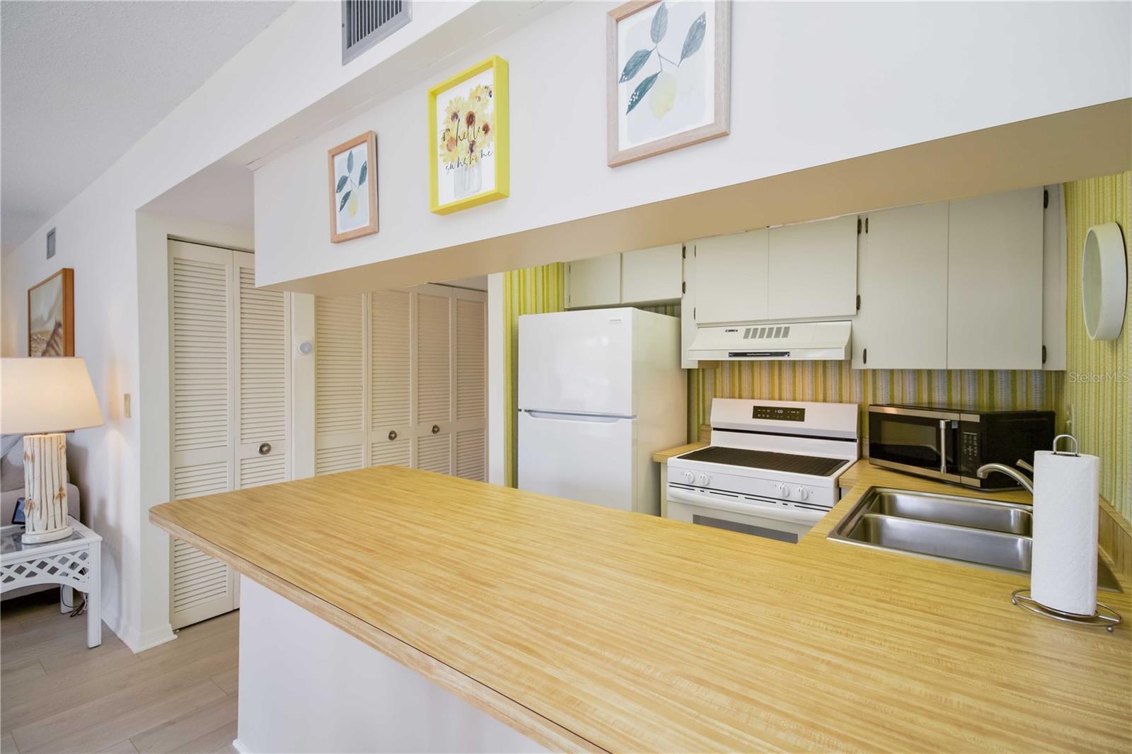 Image 13 of 34 For 5476 Swift Road 19