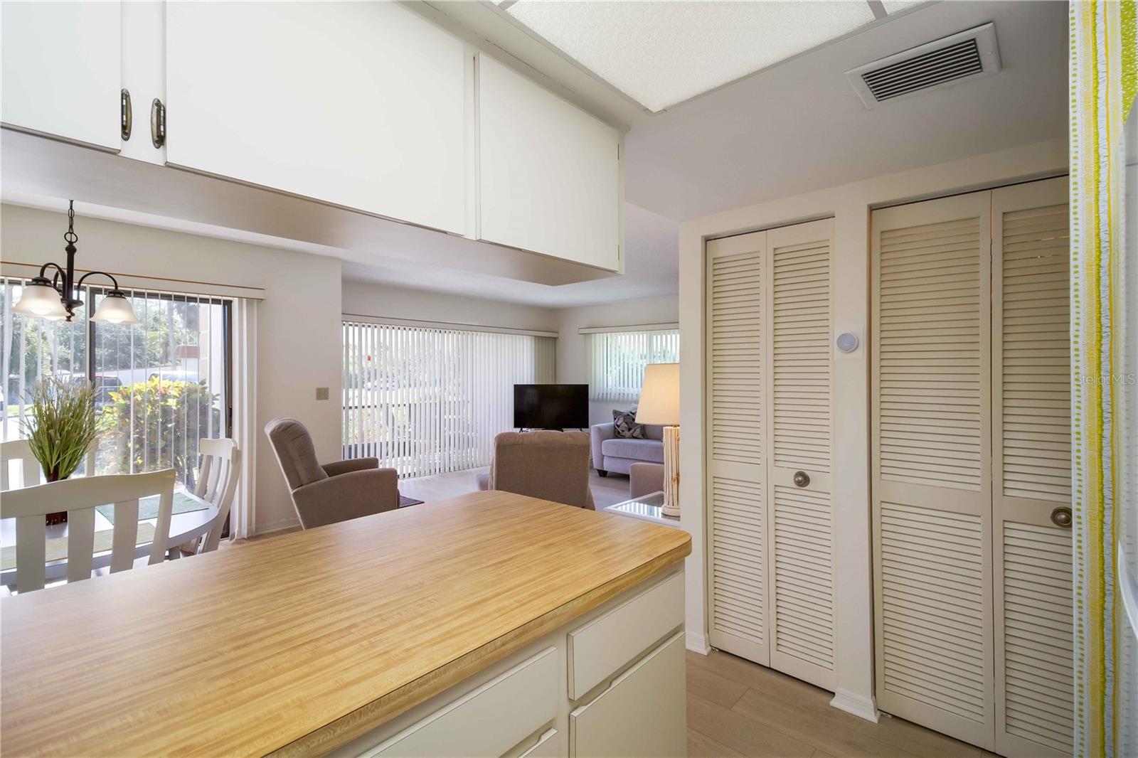 Image 17 of 34 For 5476 Swift Road 19