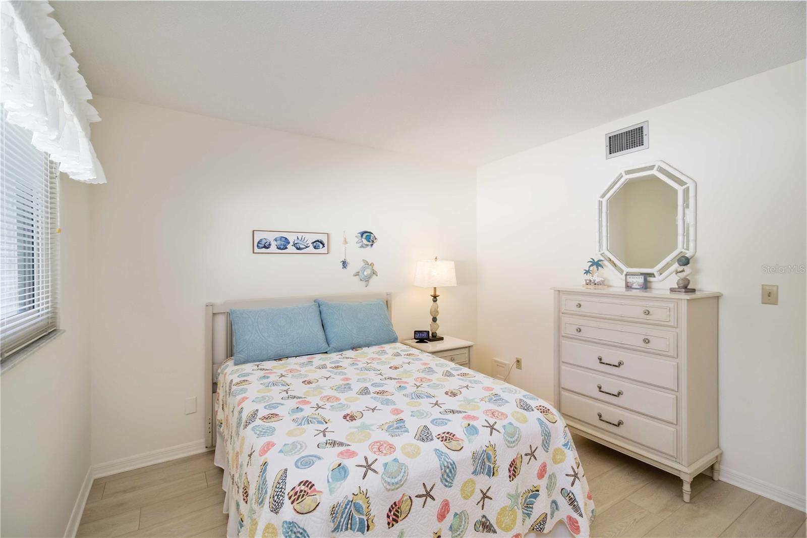 Image 21 of 34 For 5476 Swift Road 19